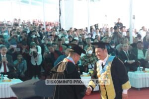 Ibrahim Dikukuhkan Sebagai Guru Besar Ilmu Politik UBB