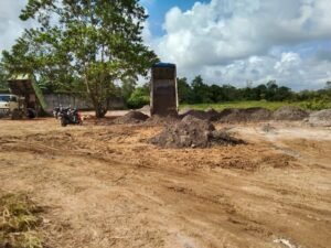 Warga Protes Aktifitas Tanah Timbun Desa Air Raya, Diduga Ilegal dan Dibekingi