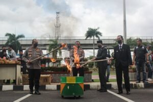 Kapolda Sumsel Musnahkan 7,33 Kilogram Sabu dan 33 Kilogram Ganja
