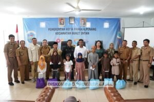 Berikan Santunan, Pj Gubernur Suganda Apresiasi Kekompakan Masyarakat dan Pemkot